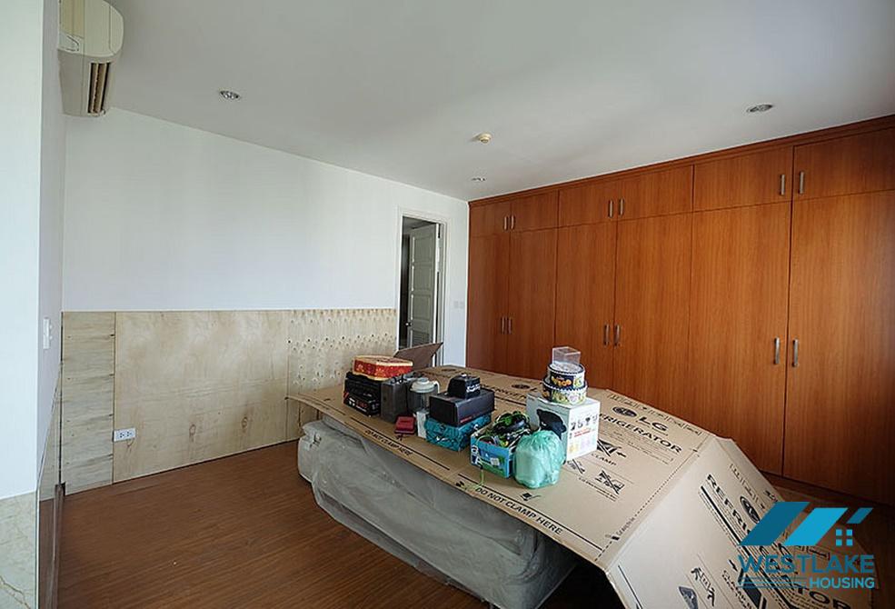 An amazingly nice and affordable penthouse apartment for rent in E tower, Ciputra