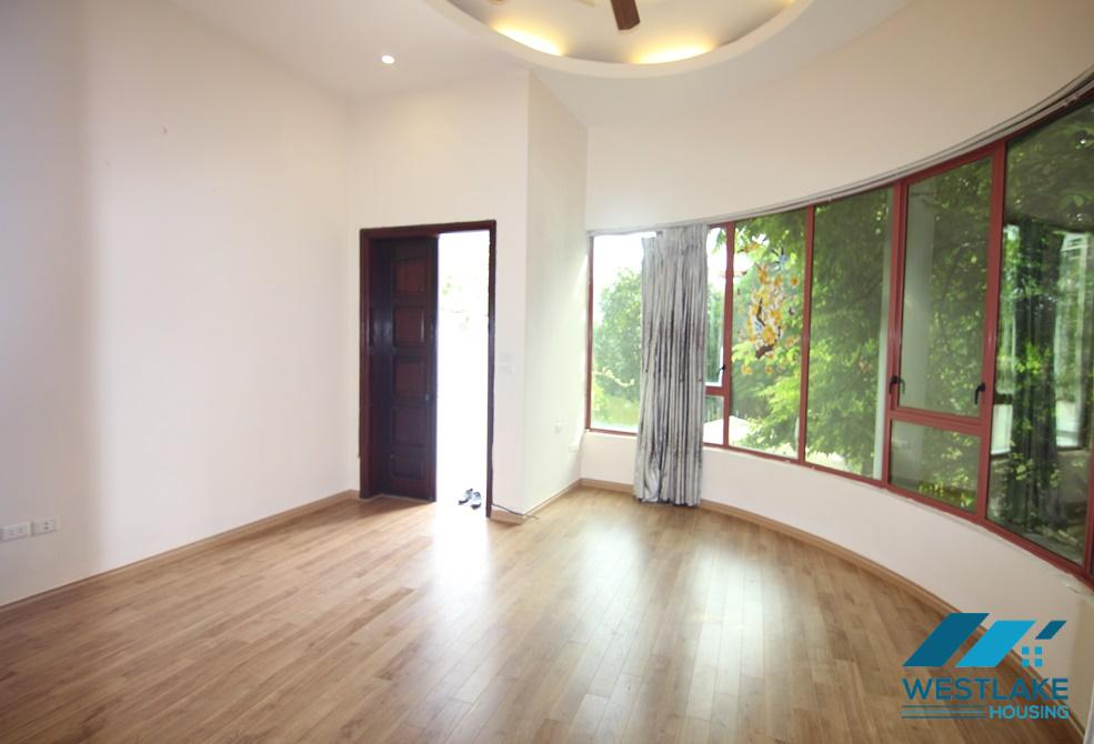 A large 4 bedroom house for rent in Tu Hoa, Tay Ho, Ha Noi A large 4 bedroom house for rent in Tu Hoa, Tay Ho, Ha Noi