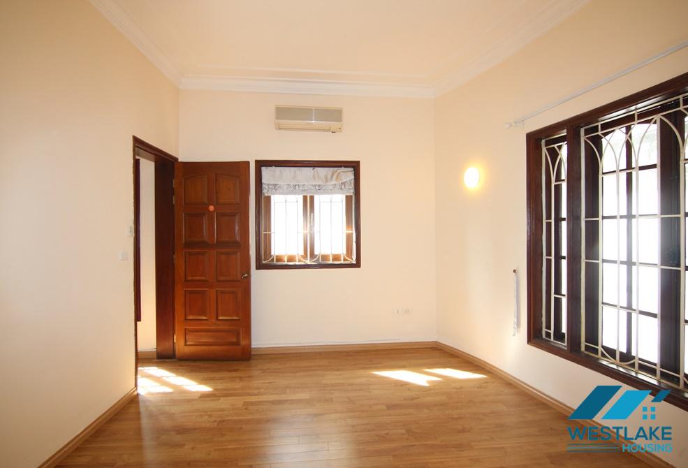A large 4 bedroom house for rent in Tu Hoa, Tay Ho, Ha Noi A large 4 bedroom house for rent in Tu Hoa, Tay Ho, Ha Noi