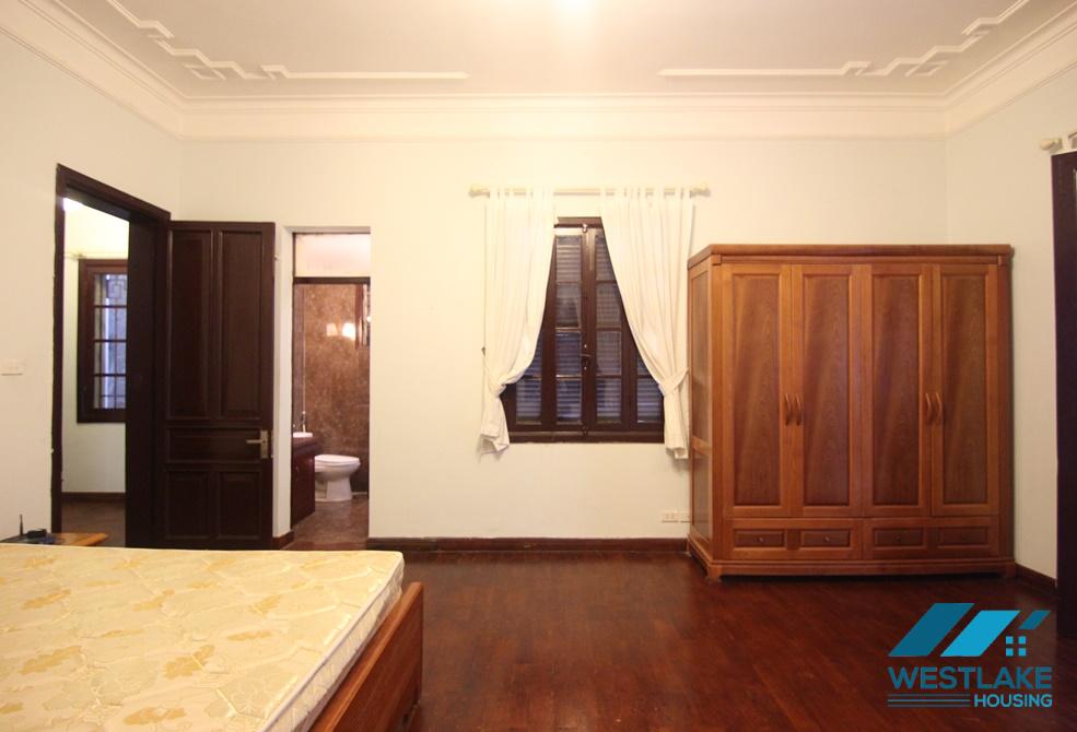 A spacious house with nice yard for rent in Tu Hoa, Tay Ho A spacious house with nice yard for rent in Tu Hoa, Tay Ho