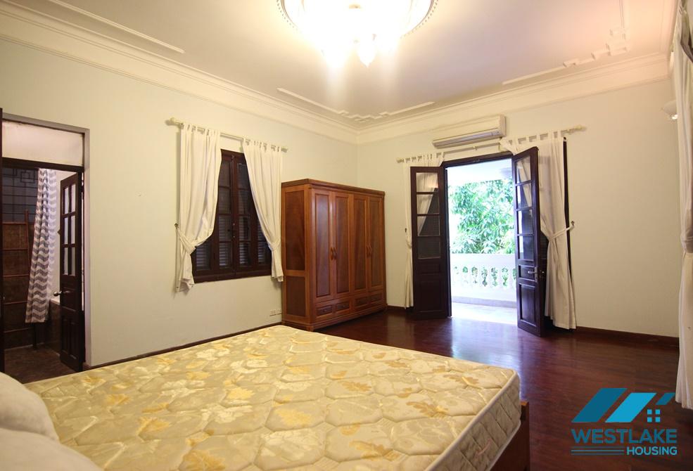 A spacious house with nice yard for rent in Tu Hoa, Tay Ho A spacious house with nice yard for rent in Tu Hoa, Tay Ho
