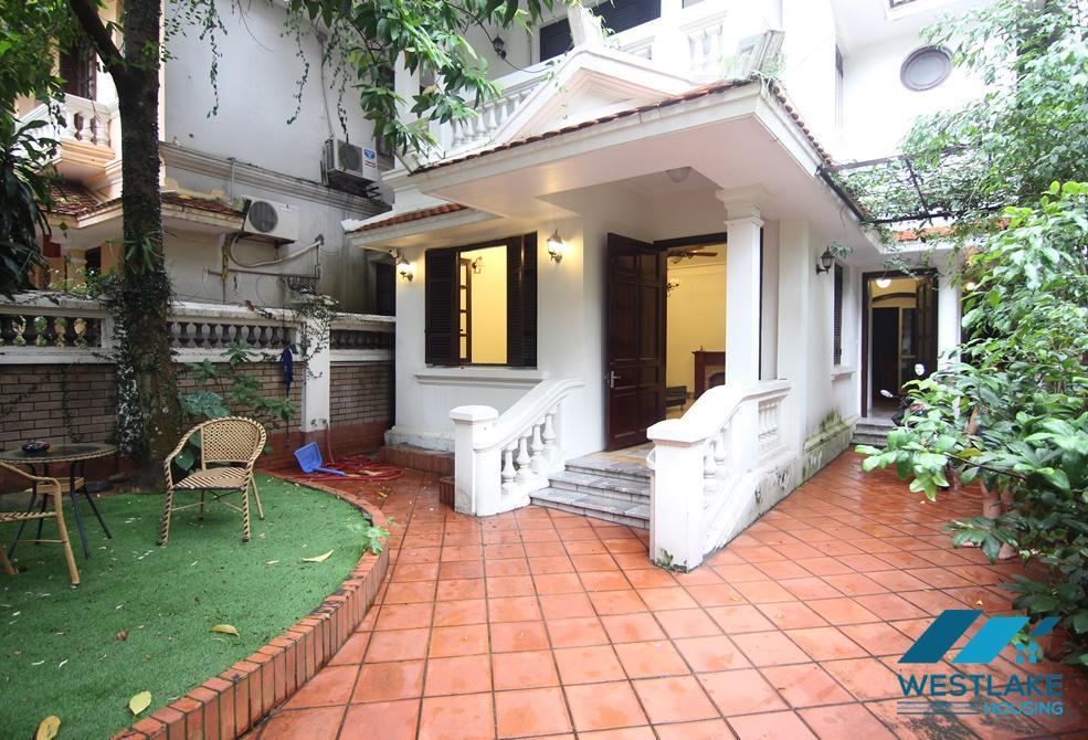 A spacious house with nice yard for rent in Tu Hoa, Tay Ho A spacious house with nice yard for rent in Tu Hoa, Tay Ho