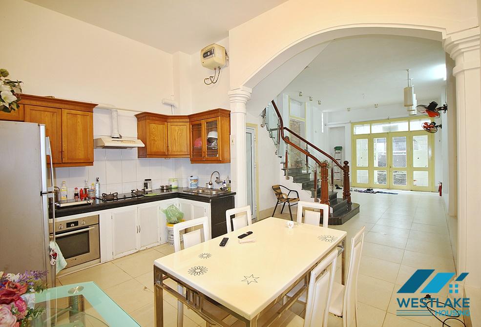 A spacious 6 bedroom house for rent in Tay Ho, Ha Noi A spacious 6 bedroom house for rent in Tay Ho, Ha Noi