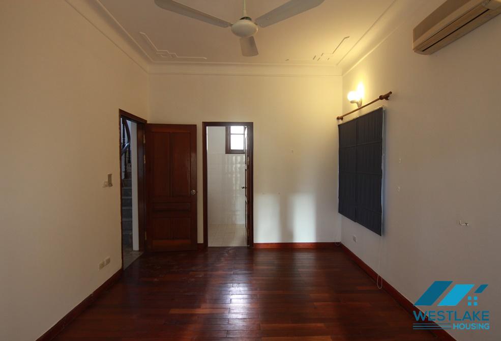 A nice house with big yard for rent in Tu Hoa, Tay Ho A nice house with big yard for rent in Tu Hoa, Tay Ho