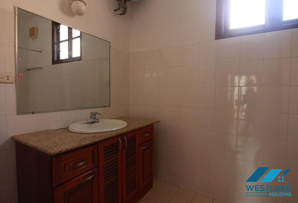 A nice house with big yard for rent in Tu Hoa, Tay Ho A nice house with big yard for rent in Tu Hoa, Tay Ho