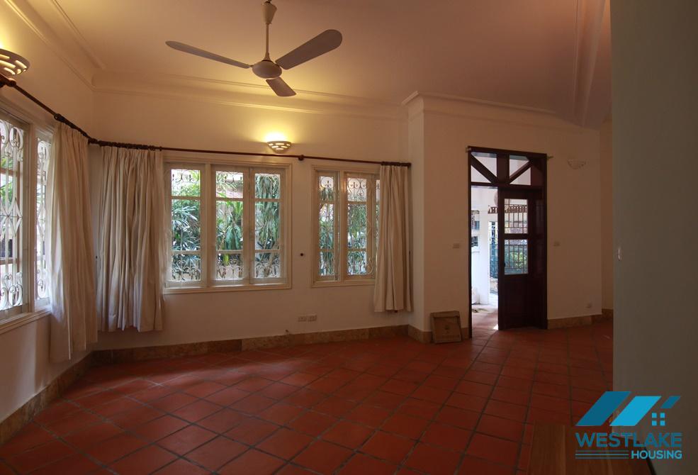 A nice house with big yard for rent in Tu Hoa, Tay Ho A nice house with big yard for rent in Tu Hoa, Tay Ho