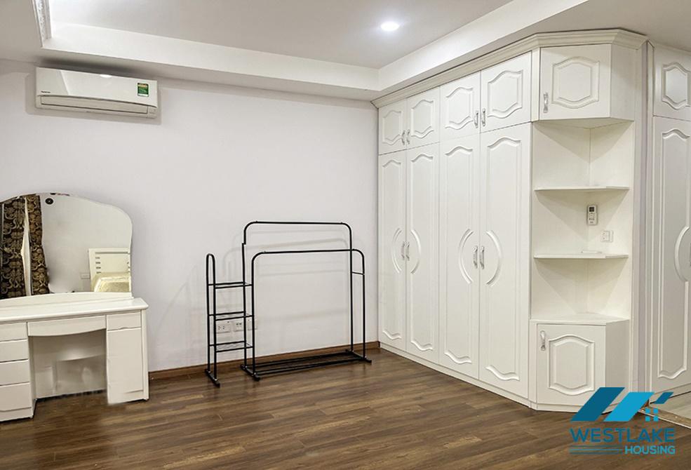 Cho thuê căn hộ mới, đẹp và hiện đại tại Ciputra – Tầm nhìn sân golf xanh mát