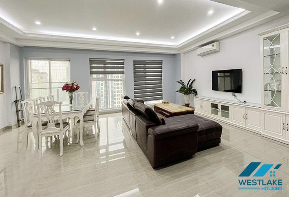 Cho thuê căn hộ mới, đẹp và hiện đại tại Ciputra – Tầm nhìn sân golf xanh mát