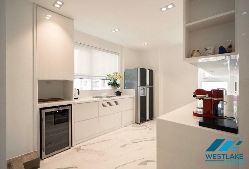 Cho thuê căn hộ 2 phòng ngủ xinh xắn tại Khu đô thị Ciputra, Hà Nội