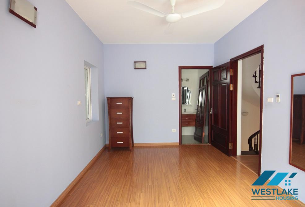A nice and bright 4 bedroom house for rent in Tu Hoa, Tay Ho