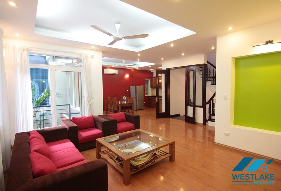A nice and bright 4 bedroom house for rent in Tu Hoa, Tay Ho