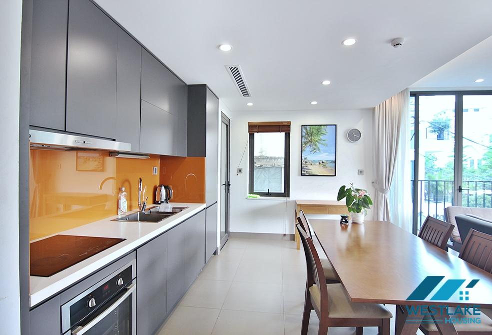 Bright 2-bedroom apartment on Tu Hoa Street, Tay Ho, Ha Noi for rent