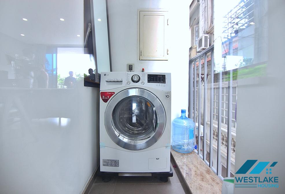 Bright 2-bedroom apartment on Tu Hoa Street, Tay Ho, Ha Noi for rent