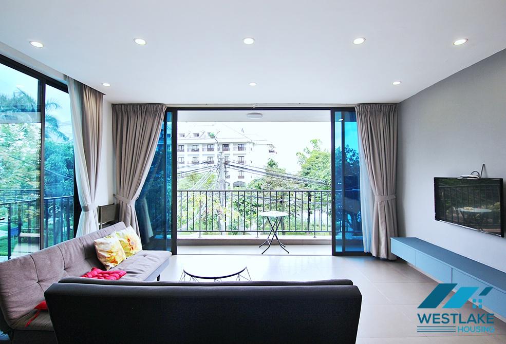 Bright 2-bedroom apartment on Tu Hoa Street, Tay Ho, Ha Noi for rent
