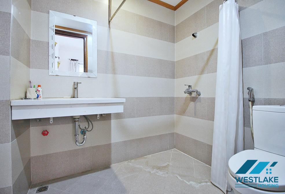 A beautiful 3 bedroom house for rent in Tu Hoa, Tay Ho, Ha Noi A beautiful 3 bedroom house for rent in Tu Hoa, Tay Ho, Ha Noi