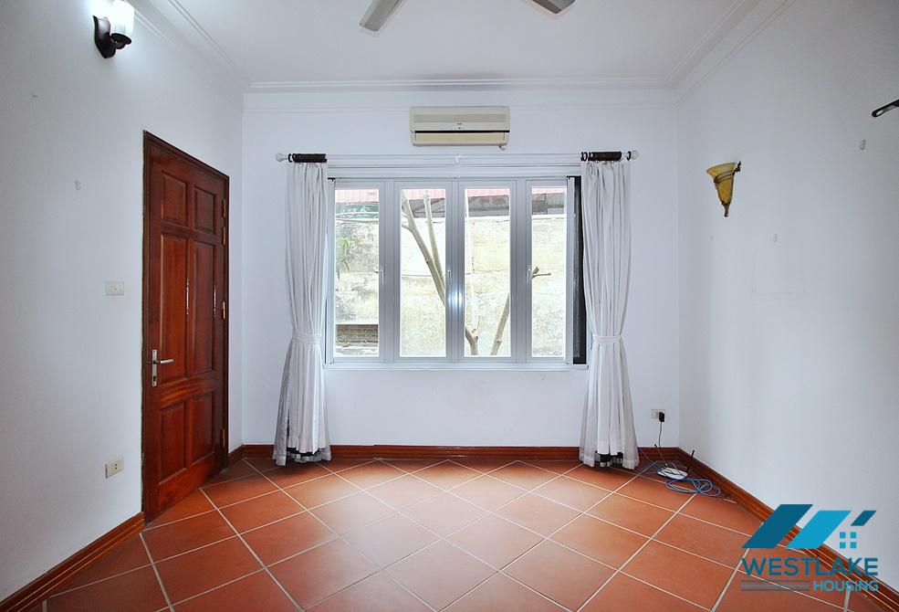 A beautiful 3 bedroom house for rent in Tu Hoa, Tay Ho, Ha Noi A beautiful 3 bedroom house for rent in Tu Hoa, Tay Ho, Ha Noi