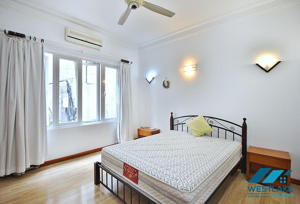 A beautiful 3 bedroom house for rent in Tu Hoa, Tay Ho, Ha Noi A beautiful 3 bedroom house for rent in Tu Hoa, Tay Ho, Ha Noi