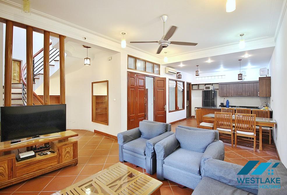 A beautiful 3 bedroom house for rent in Tu Hoa, Tay Ho, Ha Noi A beautiful 3 bedroom house for rent in Tu Hoa, Tay Ho, Ha Noi