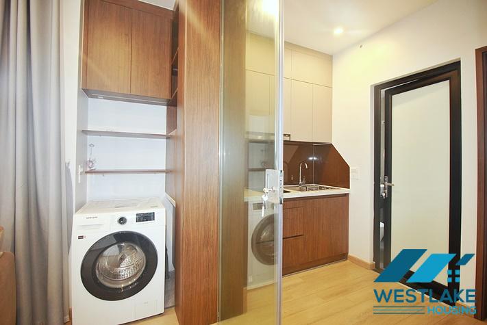 Căn Hộ Studio Rộng Đẹp, Ban Công View Hồ Thoáng Mát Tại Âu Cơ, Tây Hồ, Hà Nội Căn Hộ Studio Rộng Đẹp, Ban Công View Hồ Thoáng Mát Tại Âu Cơ, Tây Hồ, Hà Nội