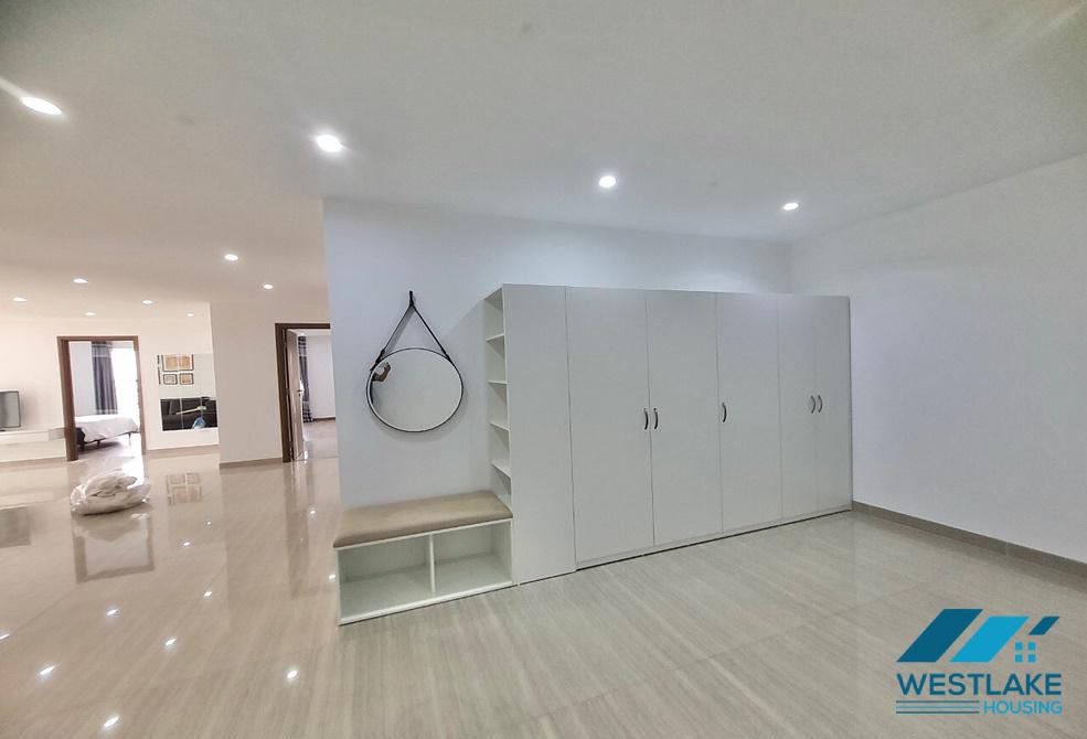 Cho thuê căn hộ 3 phòng ngủ hoàn toàn mới tại Ciputra, Tây Hồ Cho thuê căn hộ 3 phòng ngủ hoàn toàn mới tại Ciputra, Tây Hồ