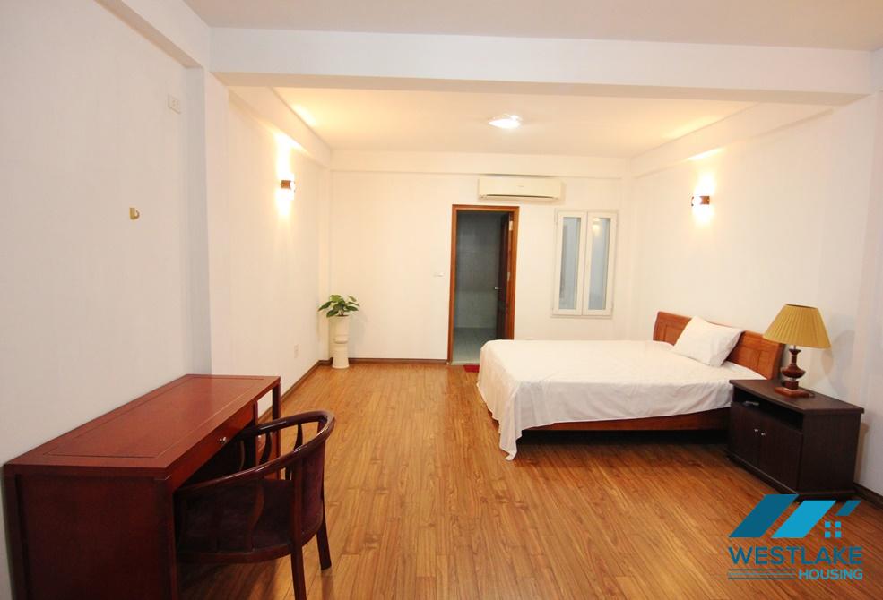 A nice lake view apartment for rent in Tu Hoa, Tay Ho A nice lake view apartment for rent in Tu Hoa, Tay Ho