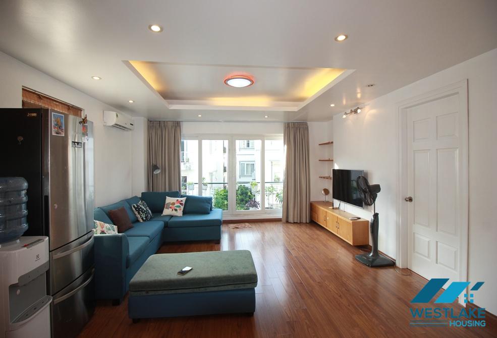 Quiet and spacious 02 bedrooms apartment for rent in Xuan Dieu, Tay Ho, Hanoi