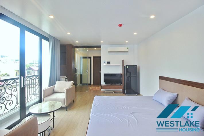 Beautiful Studio Apartment with lake view for rent in Au Co, Tay Ho, Hanoi