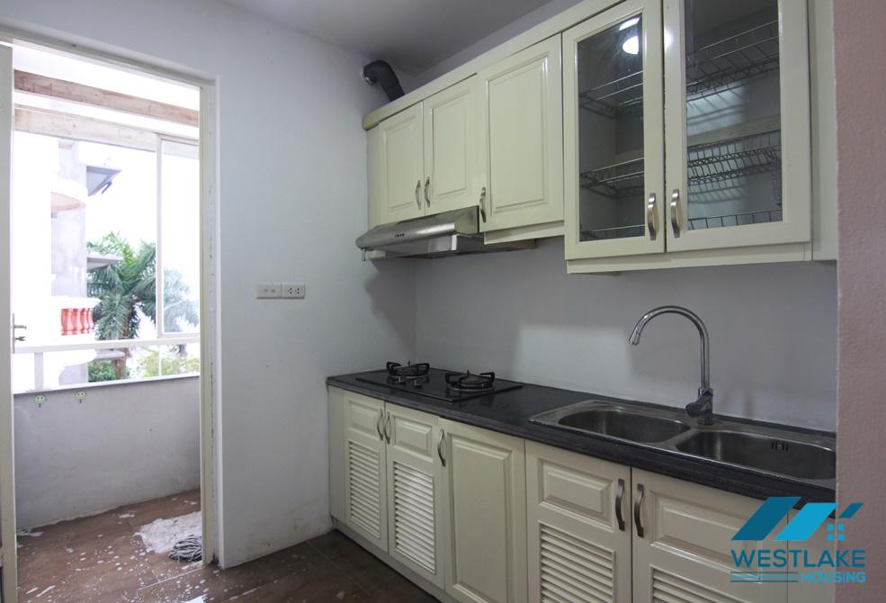 A lake view 1 bedroom apartment for rent in Tu Hoa, Tay Ho, Ha Noi A lake view 1 bedroom apartment for rent in Tu Hoa, Tay Ho, Ha Noi