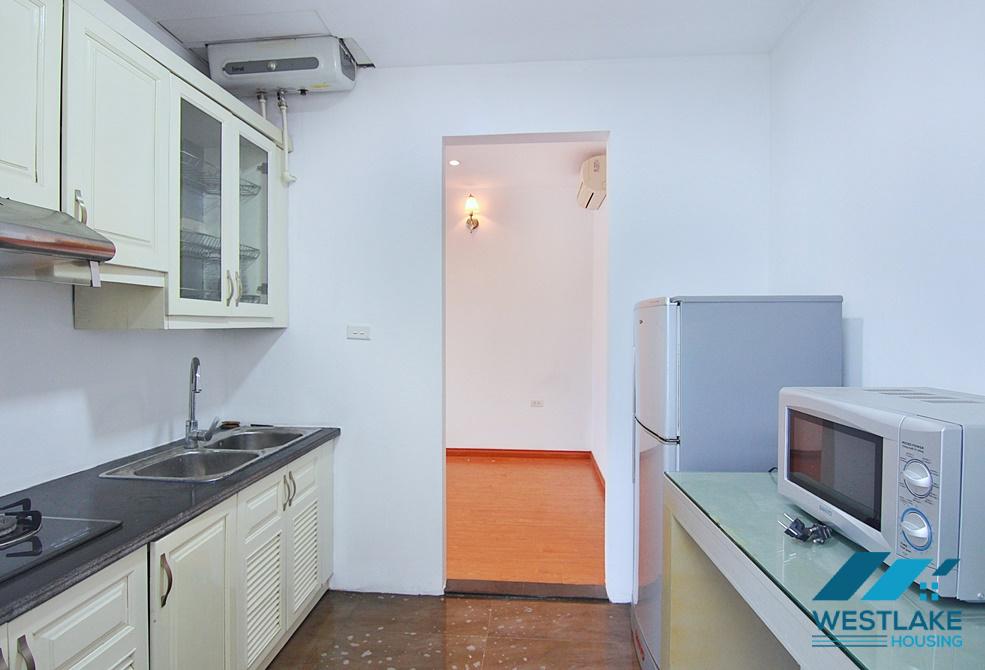 A lake view 1 bedroom apartment for rent in Tu Hoa, Tay Ho, Ha Noi A lake view 1 bedroom apartment for rent in Tu Hoa, Tay Ho, Ha Noi