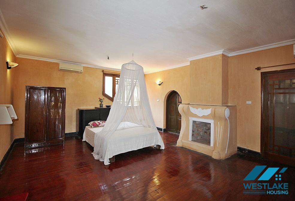 An unique style house for rent in Tu Hoa, Tay Ho, Ha Noi
