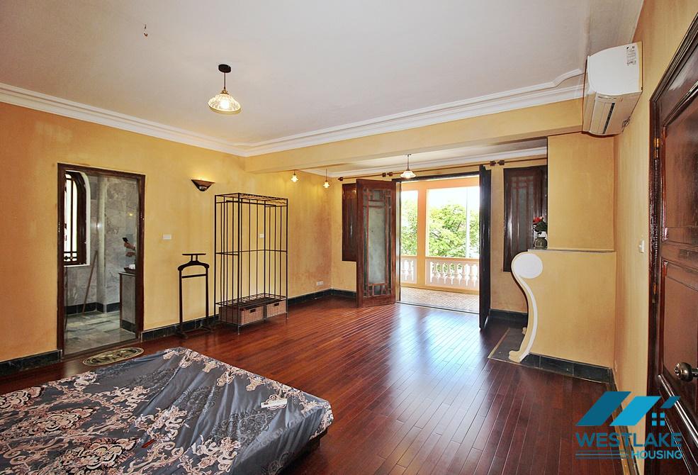 An unique style house for rent in Tu Hoa, Tay Ho, Ha Noi