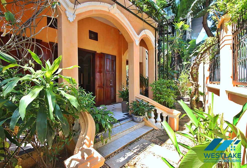 An unique style house for rent in Tu Hoa, Tay Ho, Ha Noi