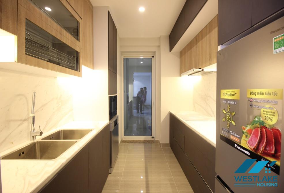 Cho thuê căn hộ hoàn toàn mới, view đẹp tại Ciputra – Tây Hồ