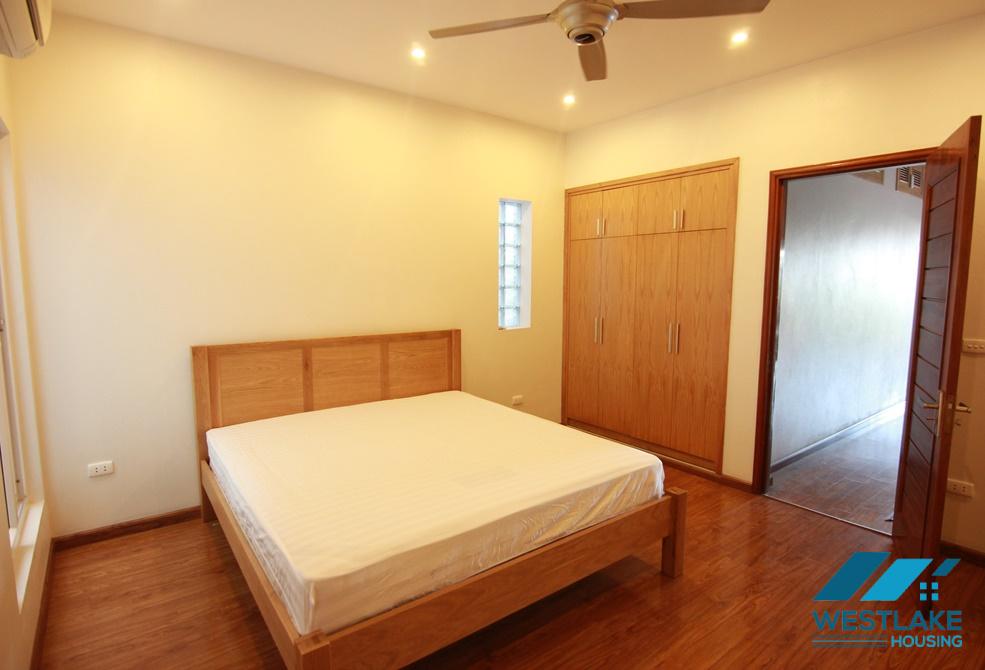 A 4 bedroom house with lake view for rent in Tu Hoa, Tay Ho A 4 bedroom house with lake view for rent in Tu Hoa, Tay Ho