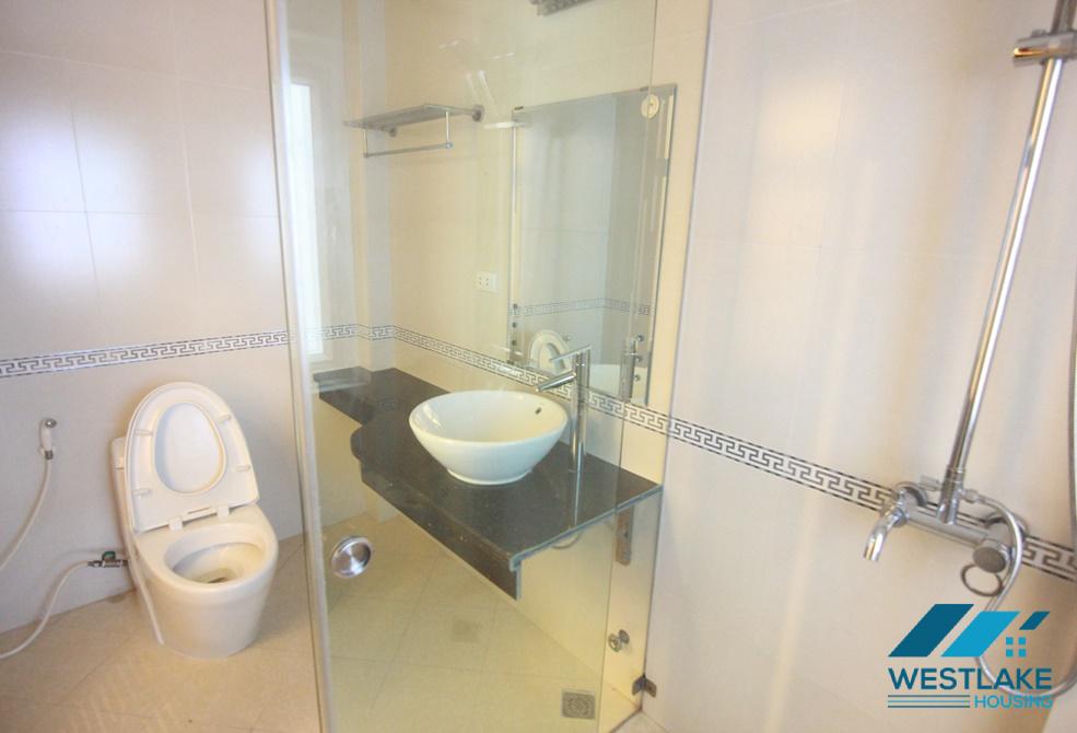 A 4 bedroom house with lake view for rent in Tu Hoa, Tay Ho A 4 bedroom house with lake view for rent in Tu Hoa, Tay Ho