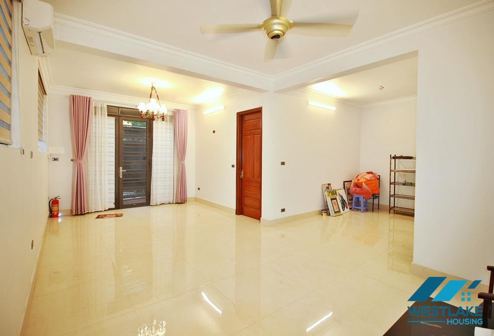 Unfurnished and new 4 bedrooms house for rent in Tay Ho, Ha Noi