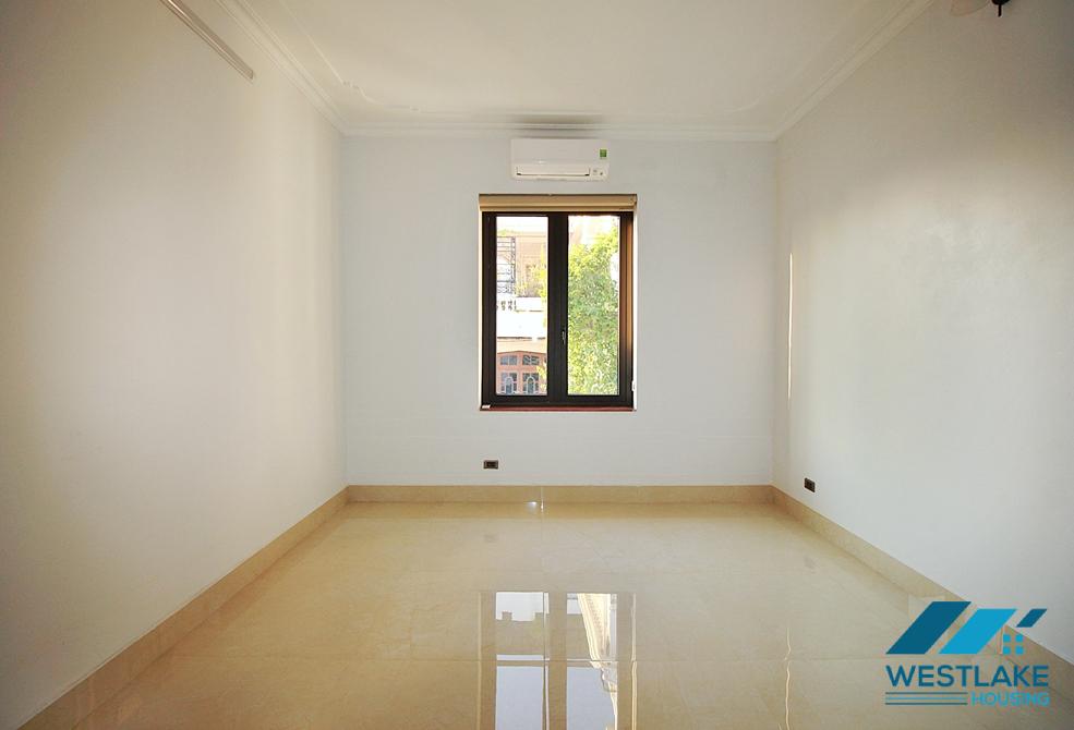 Unfurnished and new 4 bedrooms house for rent in Tay Ho, Ha Noi