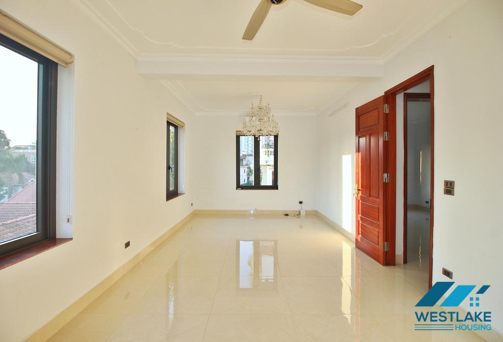 Unfurnished and new 4 bedrooms house for rent in Tay Ho, Ha Noi