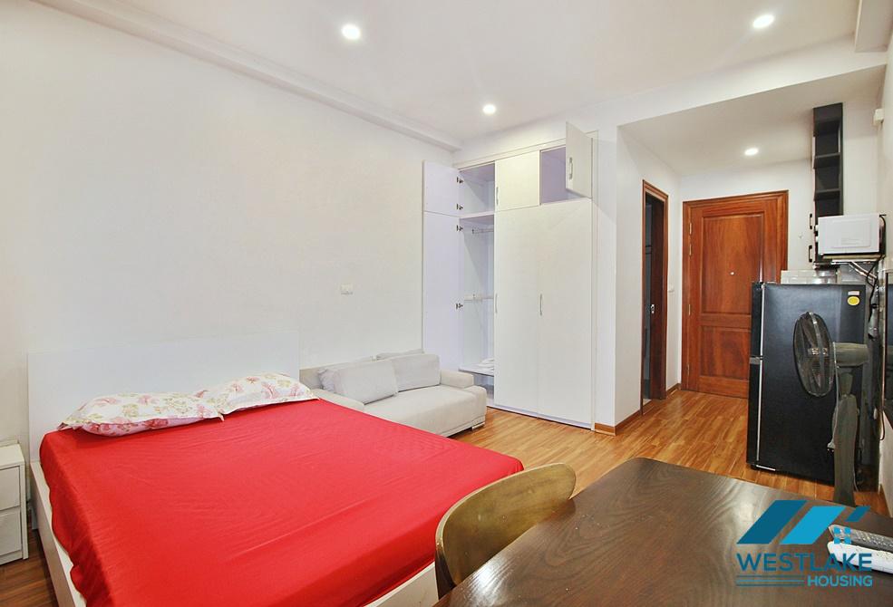 A cheap studio for rent in Dang Thai Mai, Tay Ho, Ha Noi