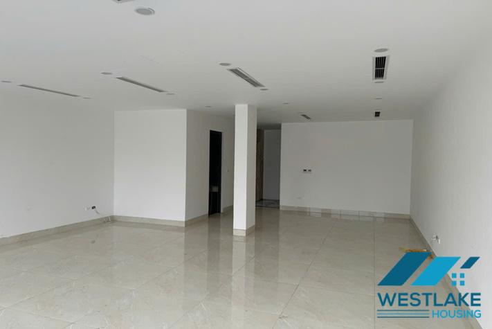 Cho Thuê  Sàn 1 Sàn 2 Văn Phòng Rộng Thoáng, Giá Cả Phải Chăng Tại Đường Âu Cơ, Tay Hồ, Hà Nội
