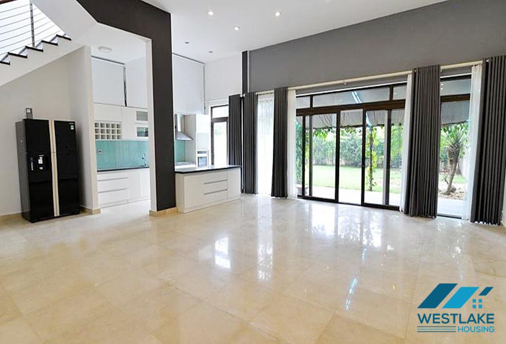 Cho thuê biệt thự rộng rãi có sân thượng lớn tại khu đô thị Ciputra Cho thuê biệt thự rộng rãi có sân thượng lớn tại khu đô thị Ciputra