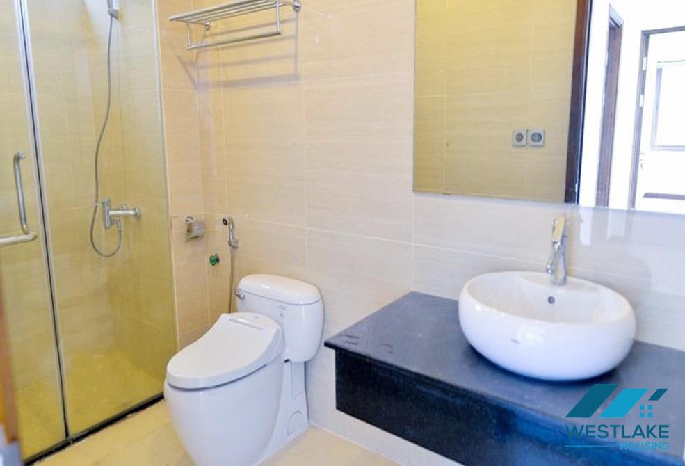 Cho thuê biệt thự rộng rãi có sân thượng lớn tại khu đô thị Ciputra Cho thuê biệt thự rộng rãi có sân thượng lớn tại khu đô thị Ciputra