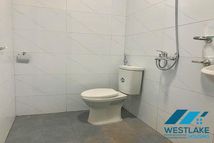 Cho Thuê Mặt Bằng Văn Phòng, Quán Cà Phê, Rộng Đẹp Sáng Thoáng View Hồ Tại Phố Yên Phụ, Tây Hồ, Hà Nội