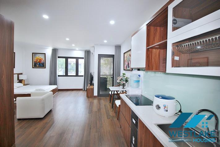Cho Thuê Căn Hộ Studio  Mới Đẹp, Có Ban Công Thoáng Mát Tại Âu Cơ, Tây Hồ, Hà Nội