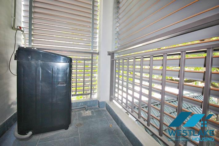 Cho Thuê Căn Hộ Studio  Mới Đẹp, Có Ban Công Thoáng Mát Tại Âu Cơ, Tây Hồ, Hà Nội