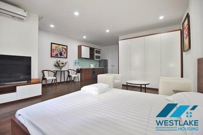 Cho Thuê Căn Hộ Studio  Mới Đẹp, Có Ban Công Thoáng Mát Tại Âu Cơ, Tây Hồ, Hà Nội