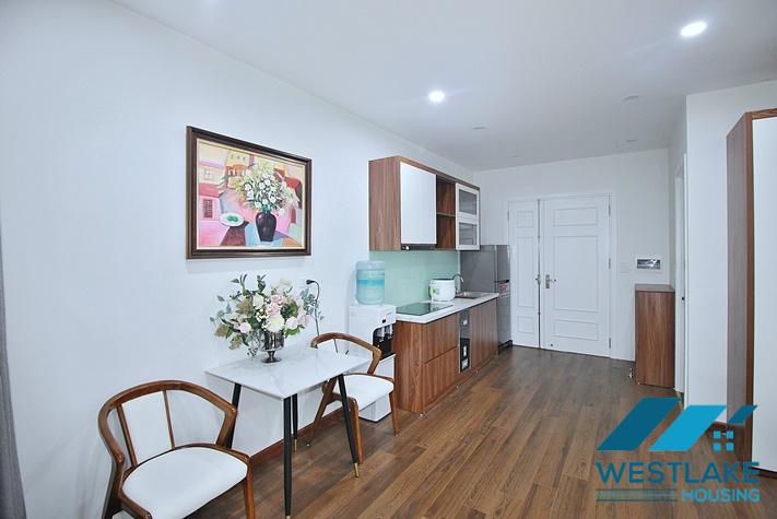 Cho Thuê Căn Hộ Studio  Mới Đẹp, Có Ban Công Thoáng Mát Tại Âu Cơ, Tây Hồ, Hà Nội