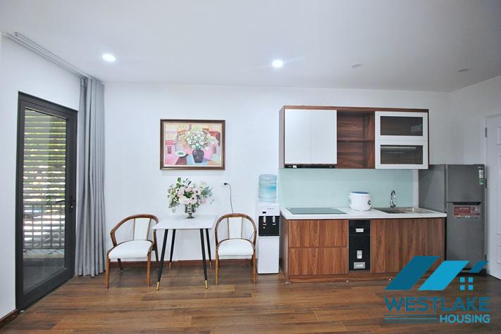 Cho Thuê Căn Hộ Studio  Mới Đẹp, Có Ban Công Thoáng Mát Tại Âu Cơ, Tây Hồ, Hà Nội