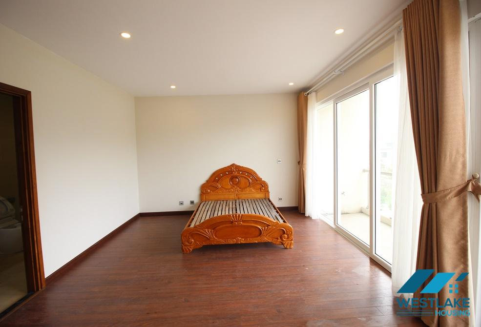 Cho thuê biệt thự rộng rãi tại Ciputra – Tây Hồ