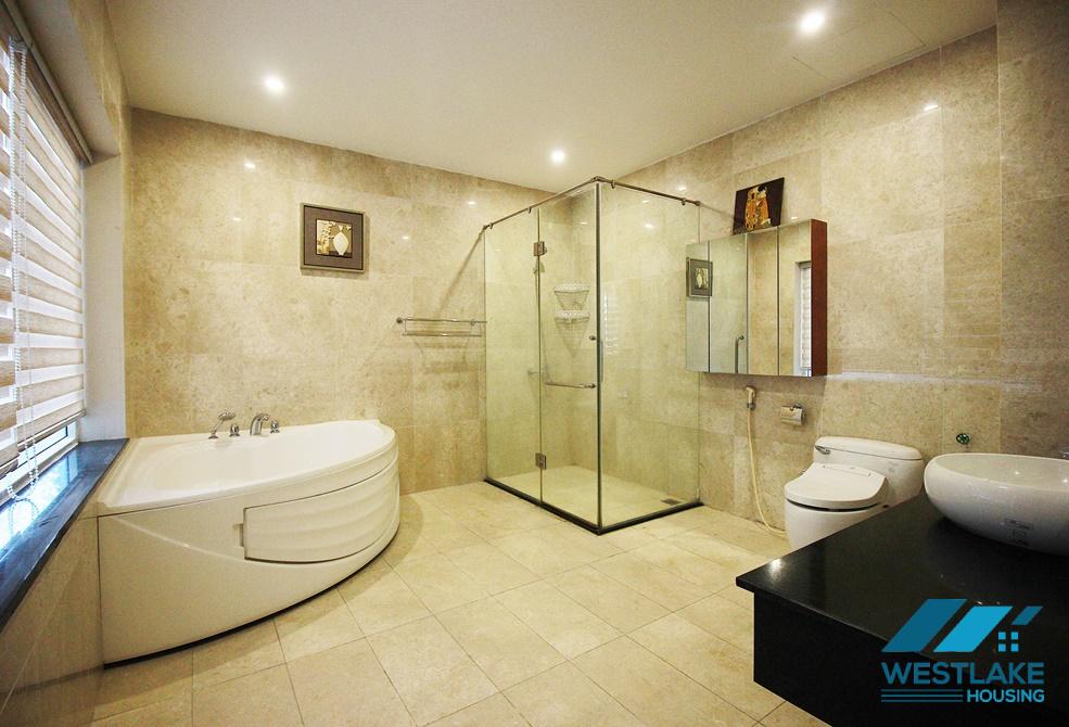 Cho thuê biệt thự cao cấp, rộng rãi tại Ciputra – Tây Hồ